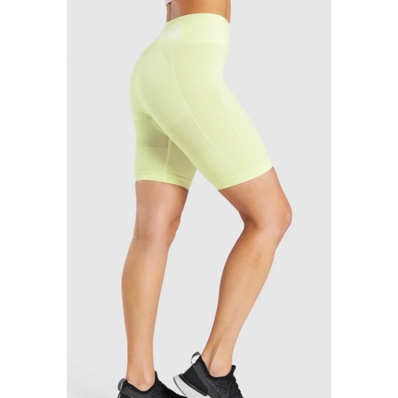 Women’s Gymshark Flex Cycling Shorts Light Green Size L New with tags - Picture 2 of 6